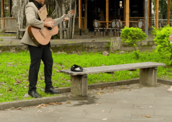 [COMPLETE] 534M0920 C340 Músico da una valiosa lección a una chica adinerada