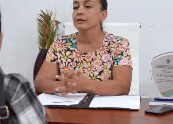 [COMPLETE] 533M0920 C339 Escapó con su novio para cambiar su destino, lejos de su madre