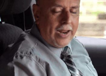 [COMPLETE] 514M0920 C320 Universitaria sale con un hombre mayor solo por conveniencia