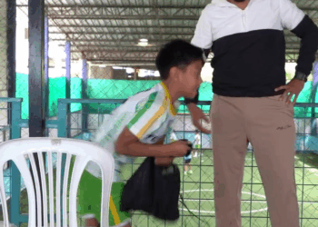 [COMPLETE] 495M0920 C301 Era un futbolista con gran talento, pero sin oportunidades