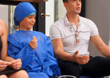 [COMPLETE] 149M0920 AQ025 Niña busca una Esposa para su Padre antes de partir al Cielo