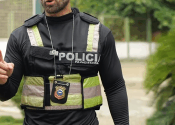 [COMPLETE] 448M0920 AQ324 Padre Soltero Besa a una Fugitiva que se disfraza de Barbie ️