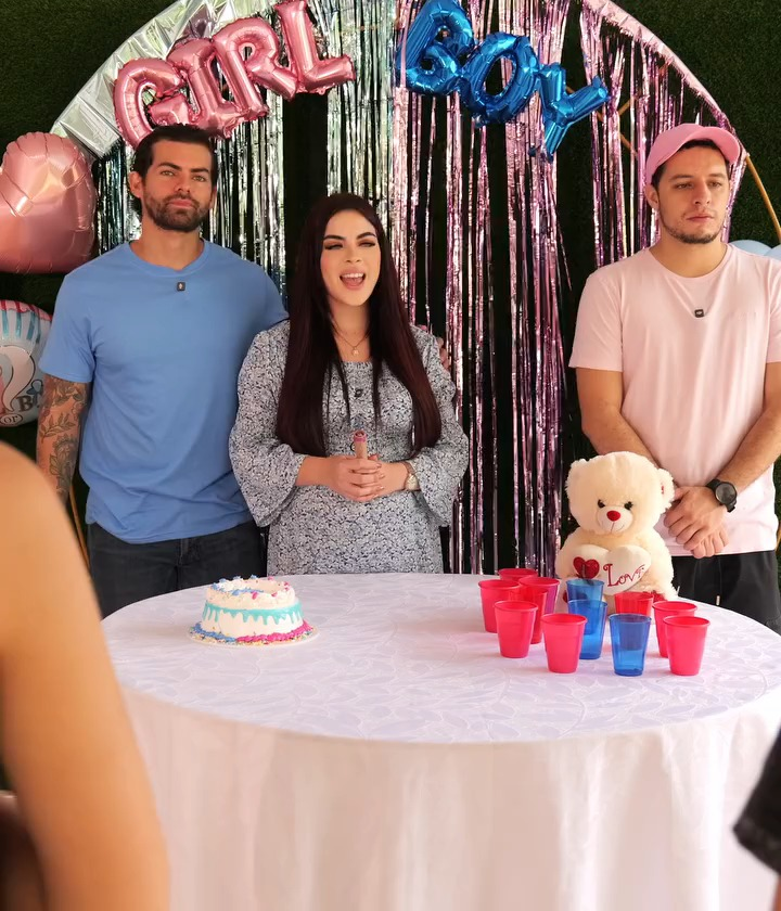 [COMPLETE] 441M0920 AQ317 Embarazada organiza Fiesta de revelación de Genero para confesar quien es el verdadero Papá de su be