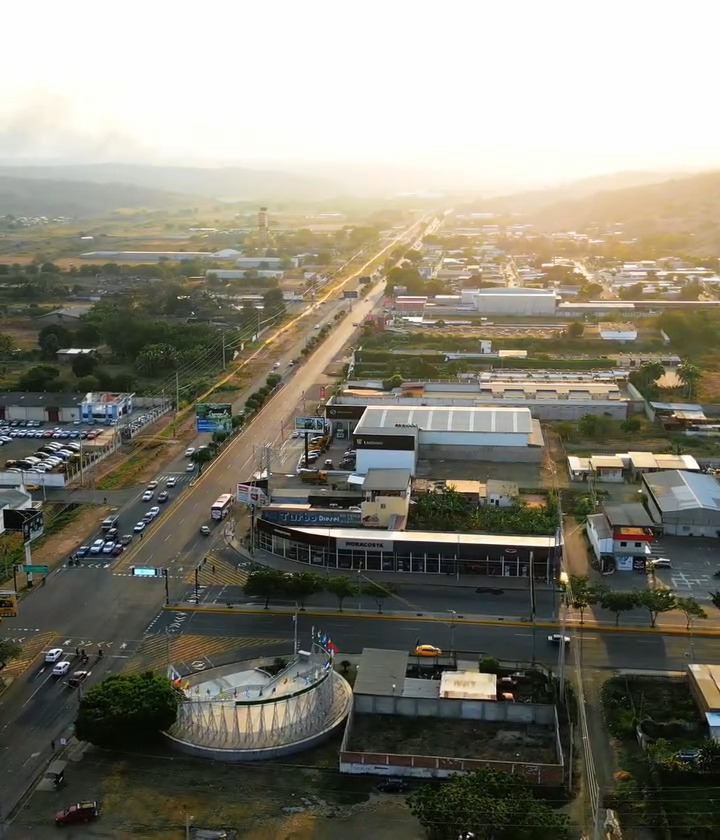 [COMPLETE] 439M0920 AQ315 Niños fingen ser huerfanos para robar a una Familia