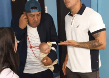 [COMPLETE] 158M0920 AQ034 Doctora desaparece al bebé de una paciente pero un Angel hace justicia