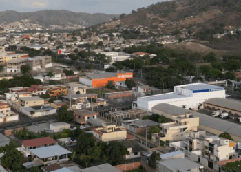 [COMPLETE] 434M0920 AQ310 Se enamoró del Vagabundo en el Ascensor