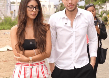 [COMPLETE] 396M0920 AQ272 El Bus le destruye la camisa en su día más importante