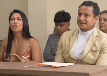 [COMPLETE] 394M0920 AQ270 Mujer le pide el Divorcio a su Esposo el Día que nace su Bebé