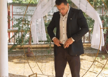 [COMPLETE] 385M0920 AQ261 Novio Invita a su Ex a la Boda