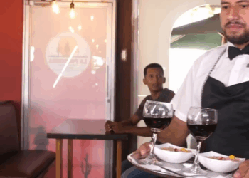 [COMPLETE] 379M0920 AQ255 Desconocido le pide el Número al la chica del delivery pero se le lleva el celular#delivery