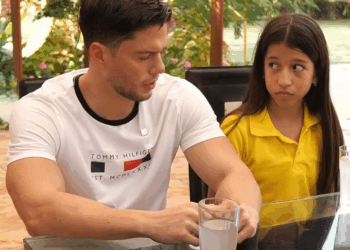 [COMPLETE] 373M0920 AQ249 Los Niños intercambian de auto para que sus padres se Enamoren