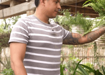 [COMPLETE] 360M0920 AQ236 Jardinero Finge que le gustan los Hombres para salir con la Chica que le gusta ️