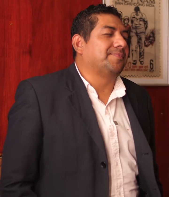 [COMPLETE] 352M0920 AQ228 Niña se maquilla como Mujer grande en la escuela, ustedes creen que es correcto que las Madres traba