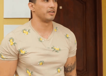 [COMPLETE] 208M0920 AQ084 Madre descubre que su Niña tiene una Gemela en el Jardín