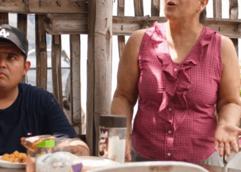 [COMPLETE] 349M0920 AQ225 Hijo le cobra dinero a Mamá con todo e Intereses