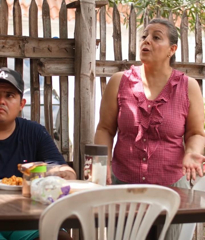 [COMPLETE] 349M0920 AQ225 Hijo le cobra dinero a Mamá con todo e Intereses