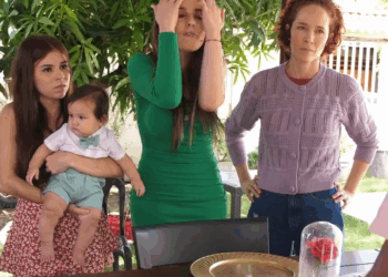 [COMPLETE] 346M0920 AQ222 Joven Niñera descubre que su papá tiene otra familia a escondidas