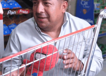 [COMPLETE] 345M0920 AQ221 Padre le pide a su Ex Yerno que regrese con su Hija