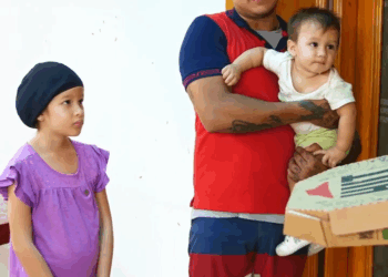 [COMPLETE] 314M0920 AQ190 Delivery entrega Pizzas con sus Bebés y es humillado por un Cliente