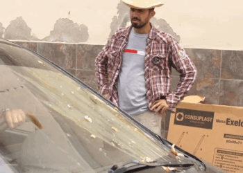 [COMPLETE] 223M0920 AQ099 Chica Delivery Le Estrelló los Huevos en el carro luego de hacerle esto