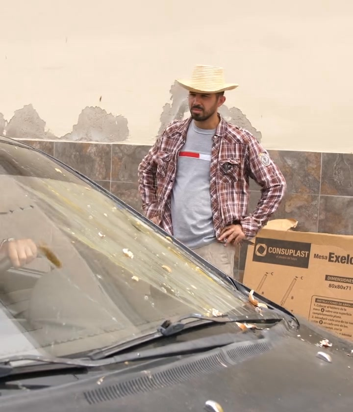 [COMPLETE] 223M0920 AQ099 Chica Delivery Le Estrelló los Huevos en el carro luego de hacerle esto