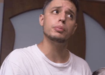 [COMPLETE] 233M0920 AQ109 Le Roba el Perro a su Crush para poder Enamorarla