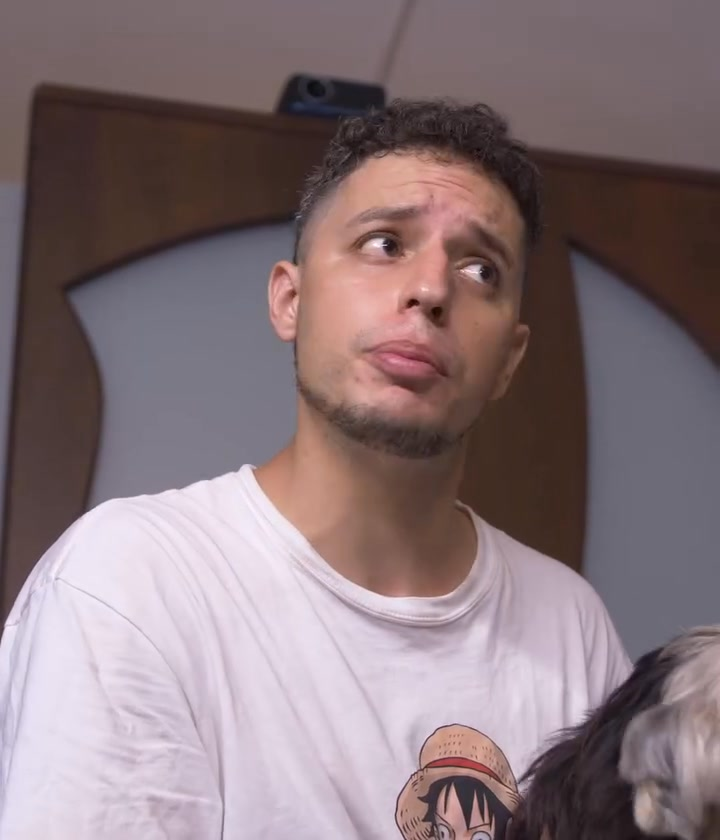 [COMPLETE] 233M0920 AQ109 Le Roba el Perro a su Crush para poder Enamorarla