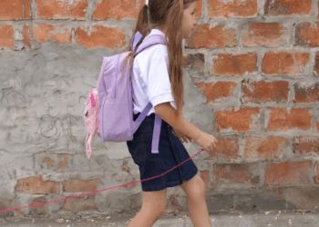 [COMPLETE] 284M0920 AQ160 Niñas enganchan a sus padres para que se enamoren ️