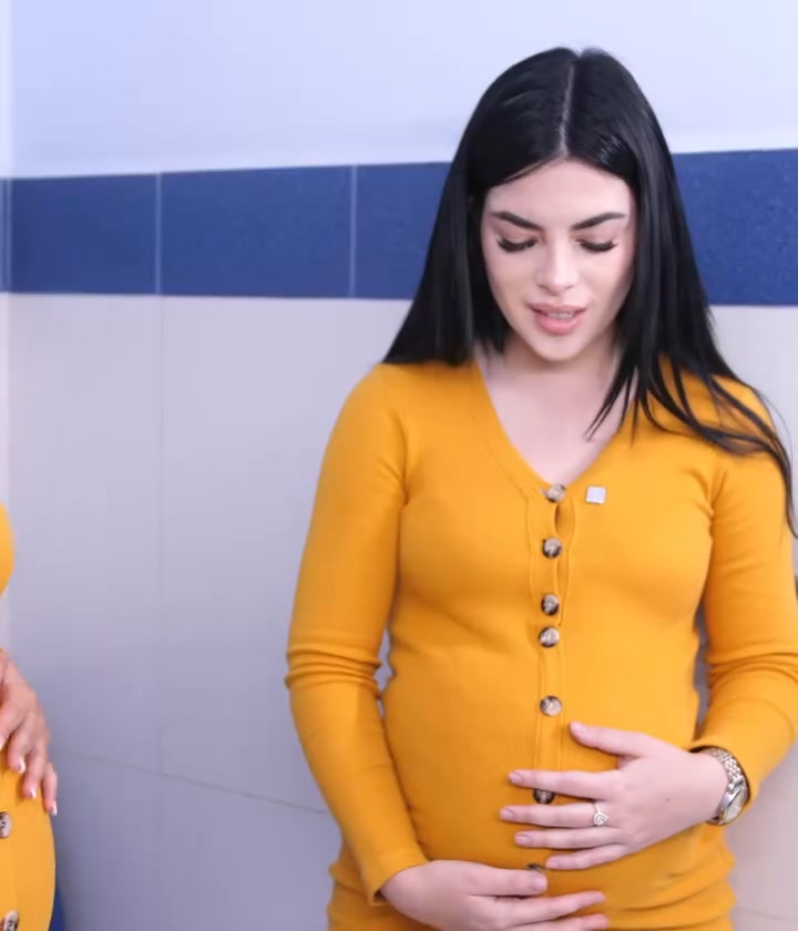 [COMPLETE] 235M0920 AQ111 Mejores amigas están Embarazadas del mismo Hombre pero no lo sabían