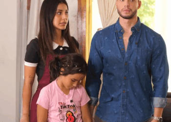 [COMPLETE] 277M0920 AQ153 El jefe queda flechado con la Empleada luego de que descubre su secreto