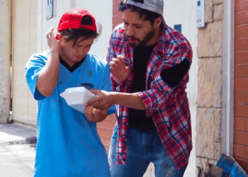 [COMPLETE] 128M0905 AF028 Profesora desafío el poder que tenia su alumno por tener fe en Dios