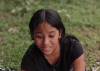 [COMPLETE] 244M0920 AQ120 Niña Huérfana encuentra un Angel en el Camino