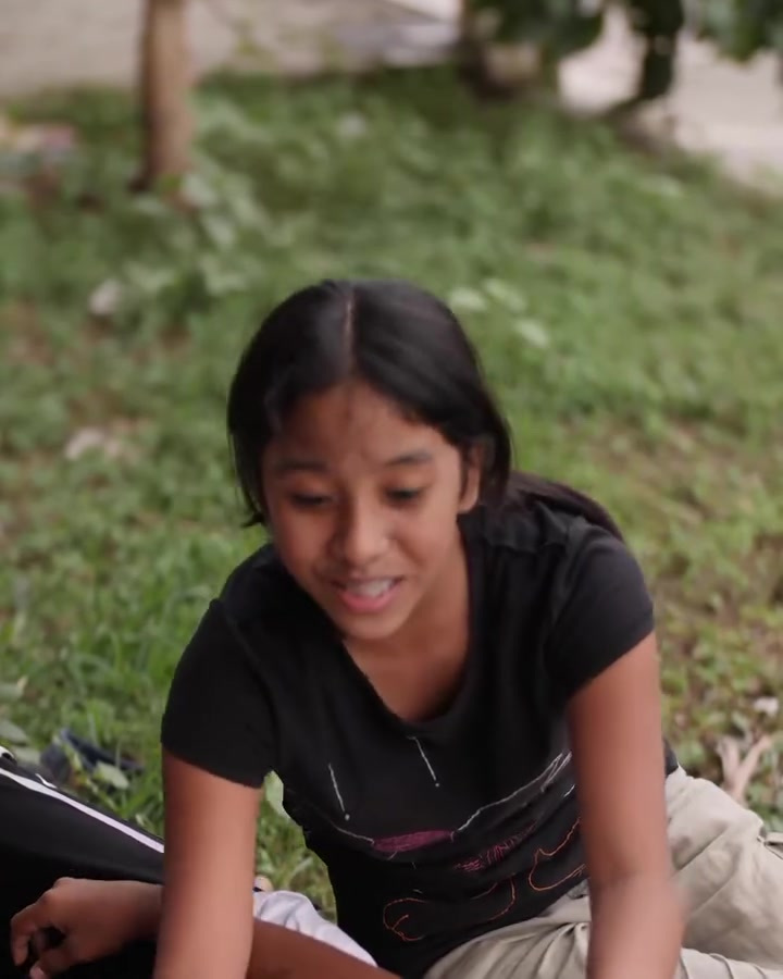 [COMPLETE] 244M0920 AQ120 Niña Huérfana encuentra un Angel en el Camino