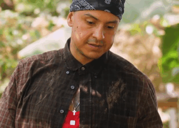 [COMPLETE] 261M0920 AQ137 Se enamora de un Inmigrante que apareció en su Patio