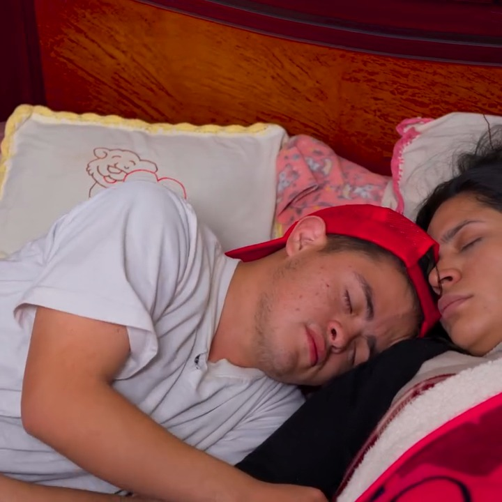 [COMPLETE] 133M0905 AF033 Niño no recibió el amor de su padre, pero aun así arriesgó todo por su hermana