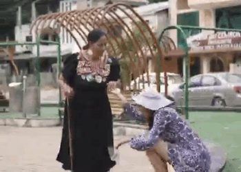 [COMPLETE] 148M0905 AF048 Humilló a esta mujer sin saber que era la dueña donde vivía