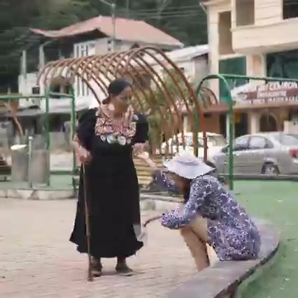 [COMPLETE] 148M0905 AF048 Humilló a esta mujer sin saber que era la dueña donde vivía