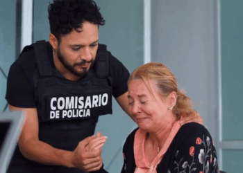 [COMPLETE] 149M0905 AF049 Dejó a sus hijos solos para irse de fiesta y el destino le dio una dura lección