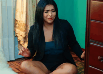 [COMPLETE] 159M0905 AF059 Fingi0 no podєr ver para salvαr a su hermana de un mαl hombrє