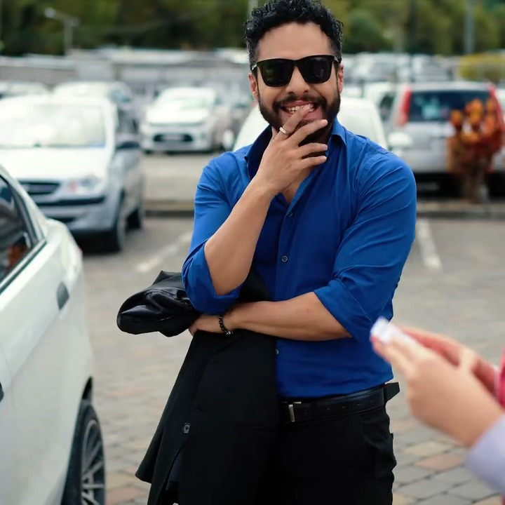 [COMPLETE] 173M0905 AF073 Trabajadora le quitó el estacionamiento a la persona equivocada