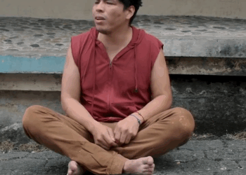 [COMPLETE] 174M0905 AF074 Niña huérfana es humillada por pedir limosna en la calle lo que pasa al final te sorprenderá