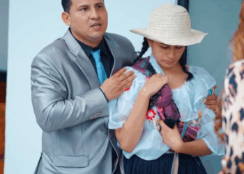 [COMPLETE] 185M0905 AF085 Campesina fue a la ciudad en busca del hombre que la embarazó y se llevó esta sorpresa