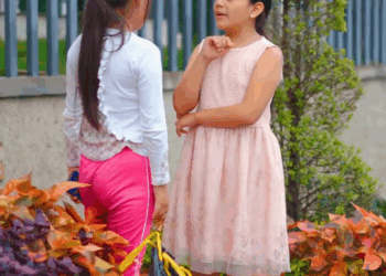 [COMPLETE] 229M0905 AF129 Niña mimada recibe una lección por parte de la nieta de la empleada