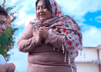 [COMPLETE] 233M0905 AF133 Su esposa y sus padres lo abandonaron cuando más los necesitaba, pero él logró salir adelante