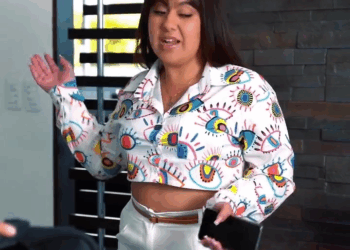 [COMPLETE] 031M0905 AE031 Por culpa de su esposa se enamoró de la empleada de la casa