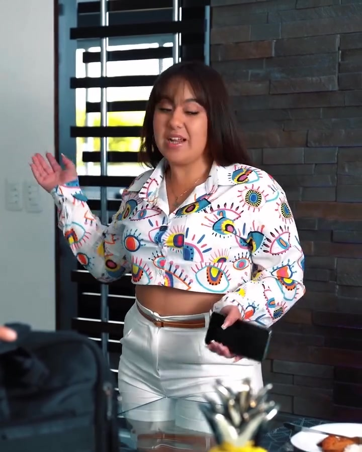 [COMPLETE] 031M0905 AE031 Por culpa de su esposa se enamoró de la empleada de la casa