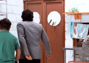 [COMPLETE] 521M0905 AF421 Prima aprovechad0ra no quiso pagar por su plato de comida y este niño le dio una lección