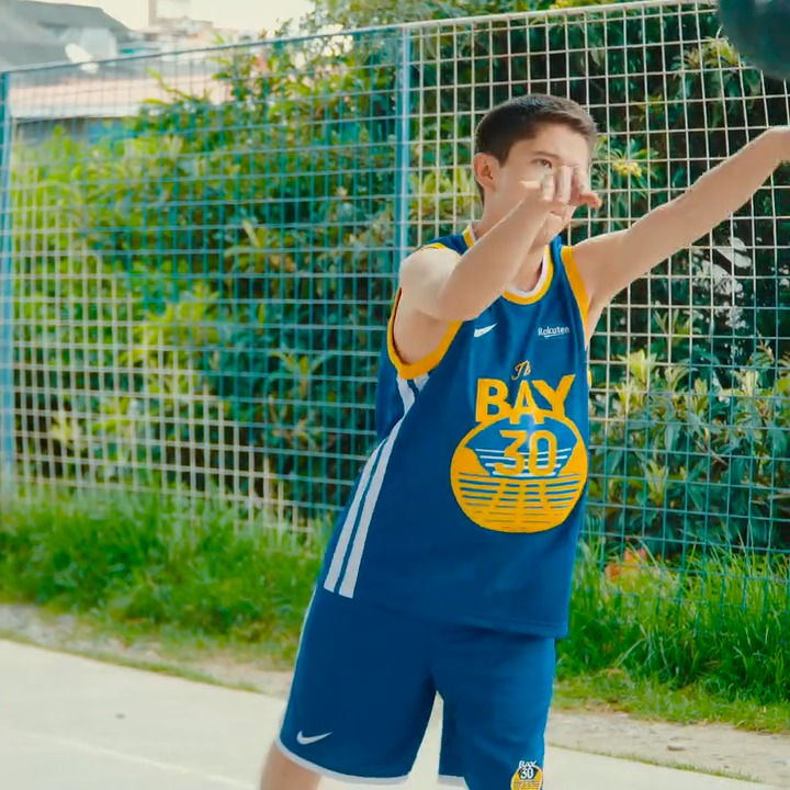 [COMPLETE] 494M0905 AF394 Nadie creían en sus habilidades para jugar basquetbol, hasta que les demostró lo contrario