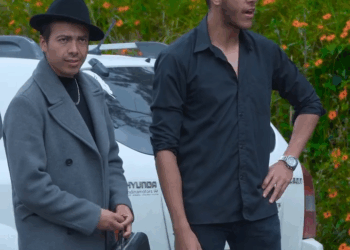 [COMPLETE] 491M0905 AF391 Utilizó las habilidades de su hermano menor para salvarse