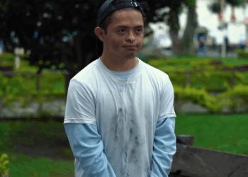 [COMPLETE] 472M0905 AF372 Padre hαcía famoso a su hijo utilizαnd0 la brillαnte voz de un niño humilde